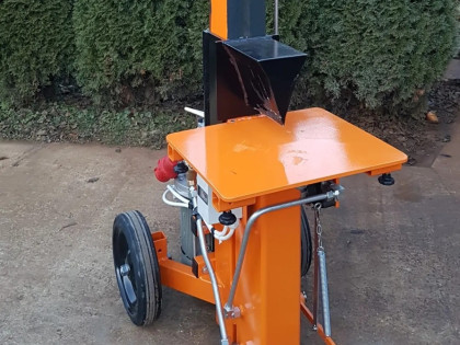 Pohony Kaste pro štípačky na dřevo