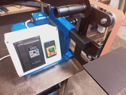 Elektromotory s frekvenčními měniči pro brusky na nože